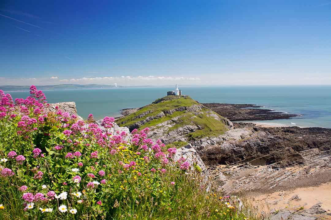 Image of Mumbles Head lighthouse, Swansea